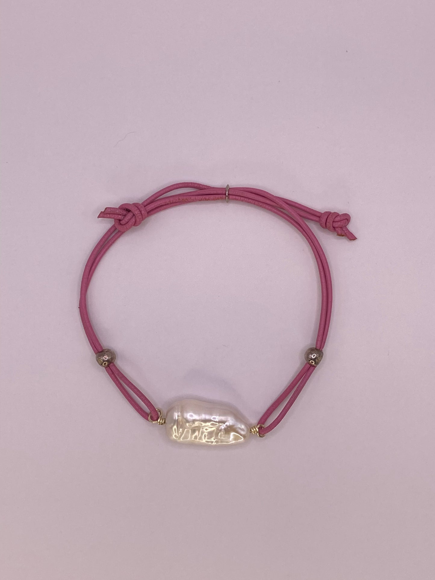 Baroque Pearl and Pink Leather Bracelet