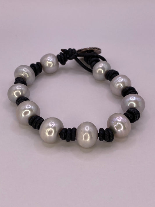Leather and Pearl Bracelet
