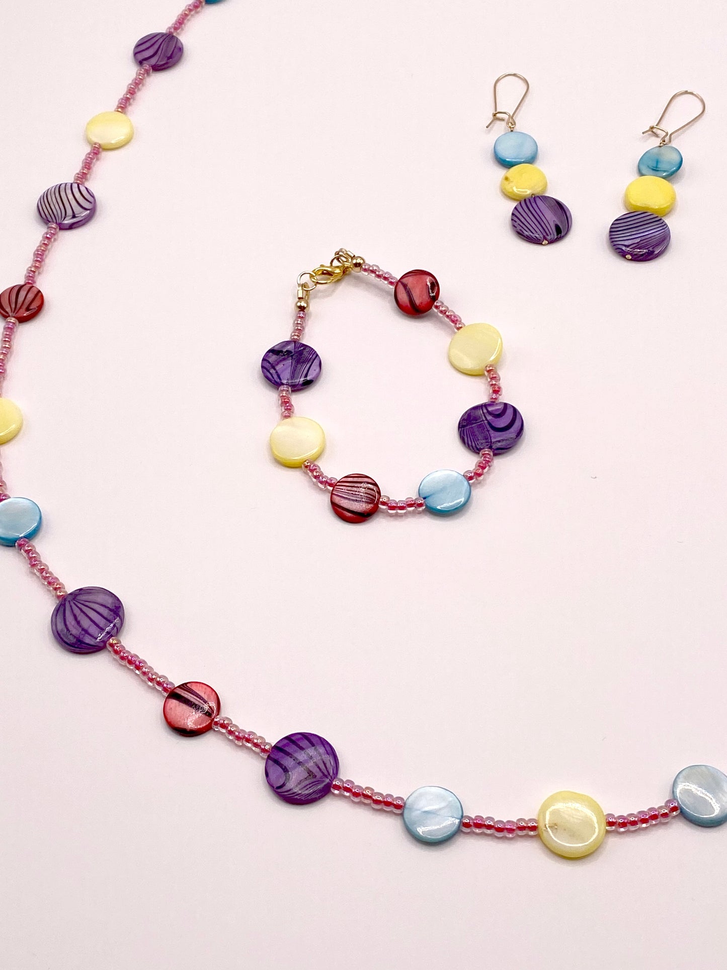 Dyed Shell and Glass Beaded Necklace, Bracelet and Earring Set