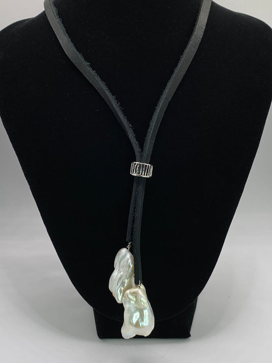 Baroque Pearl Leather Necklace