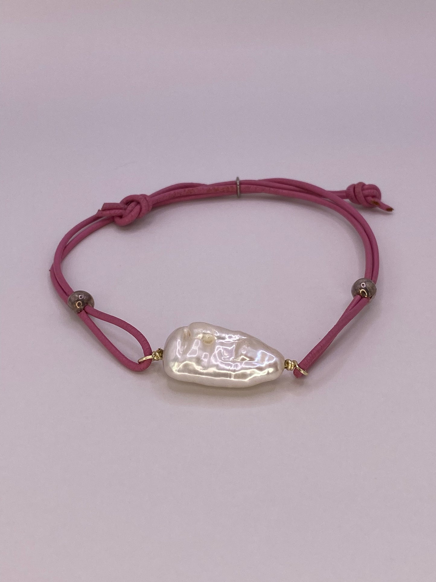 Baroque Pearl and Pink Leather Bracelet